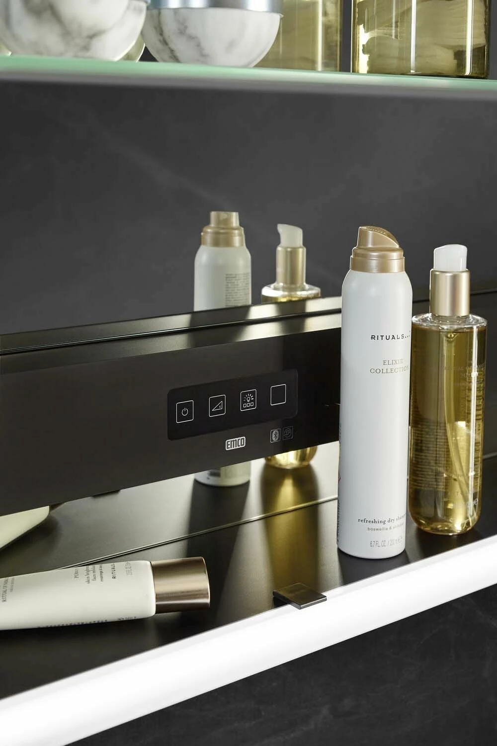 Emco Asis Evo Armoire De Toilette éclairée En Saillie 939708106 1200x700mm, 2 Portes, Sans Système D'éclairage, Sans Chauffage De Miroir 8 Emco Asis Evo Armoire De Toilette éclairée En Saillie 939708106 1200x700mm, 2 Portes, Sans Système D'éclairage, Sans Chauffage De Miroir – Image 6