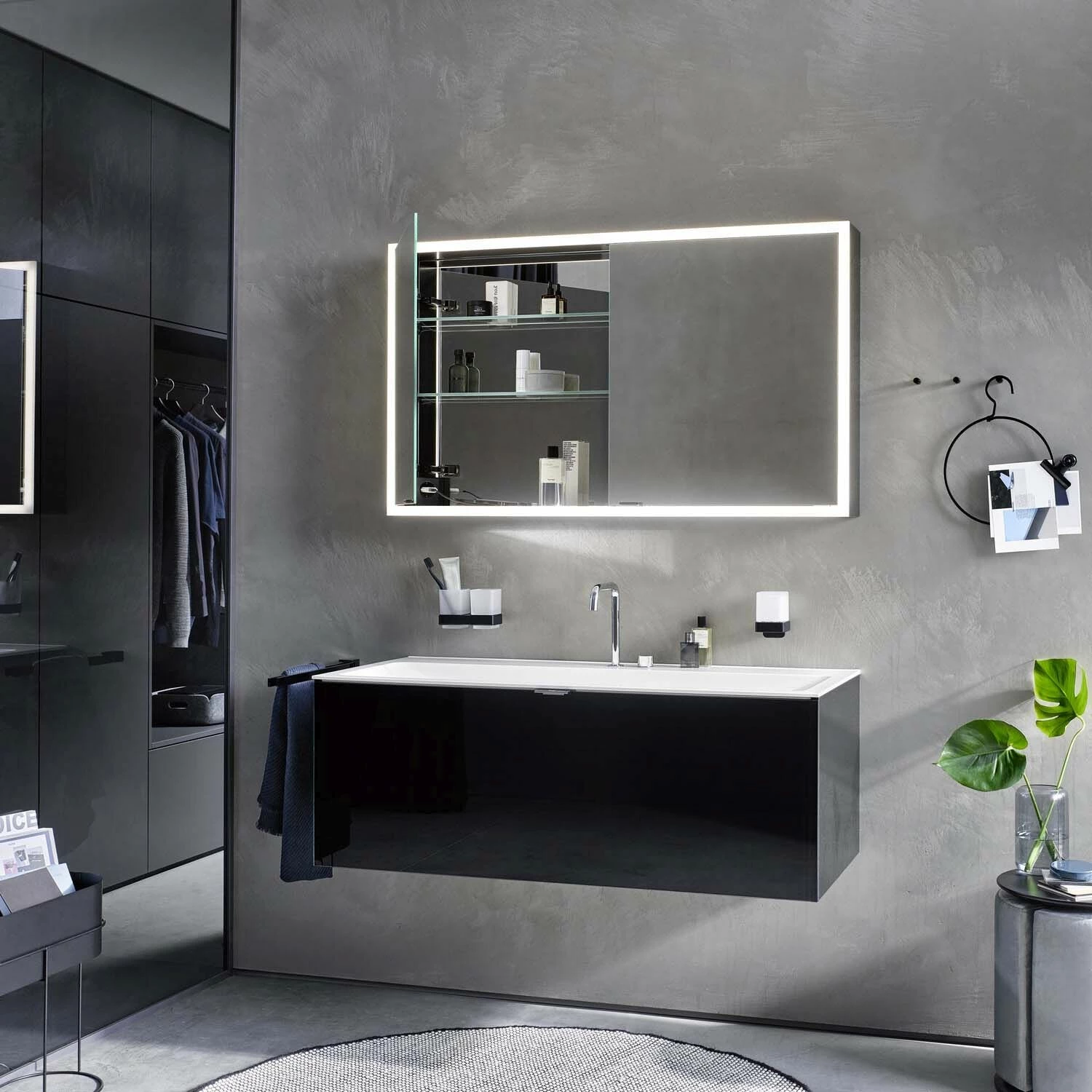 Emco Asis Prime Armoire De Toilette éclairée Encastrée 949705195 1300x730mm, 2 Portes, Paroi Arrière Blanc 7 Emco Asis Prime Armoire De Toilette éclairée Encastrée 949705195 1300x730mm, 2 Portes, Paroi Arrière Blanc – Image 5